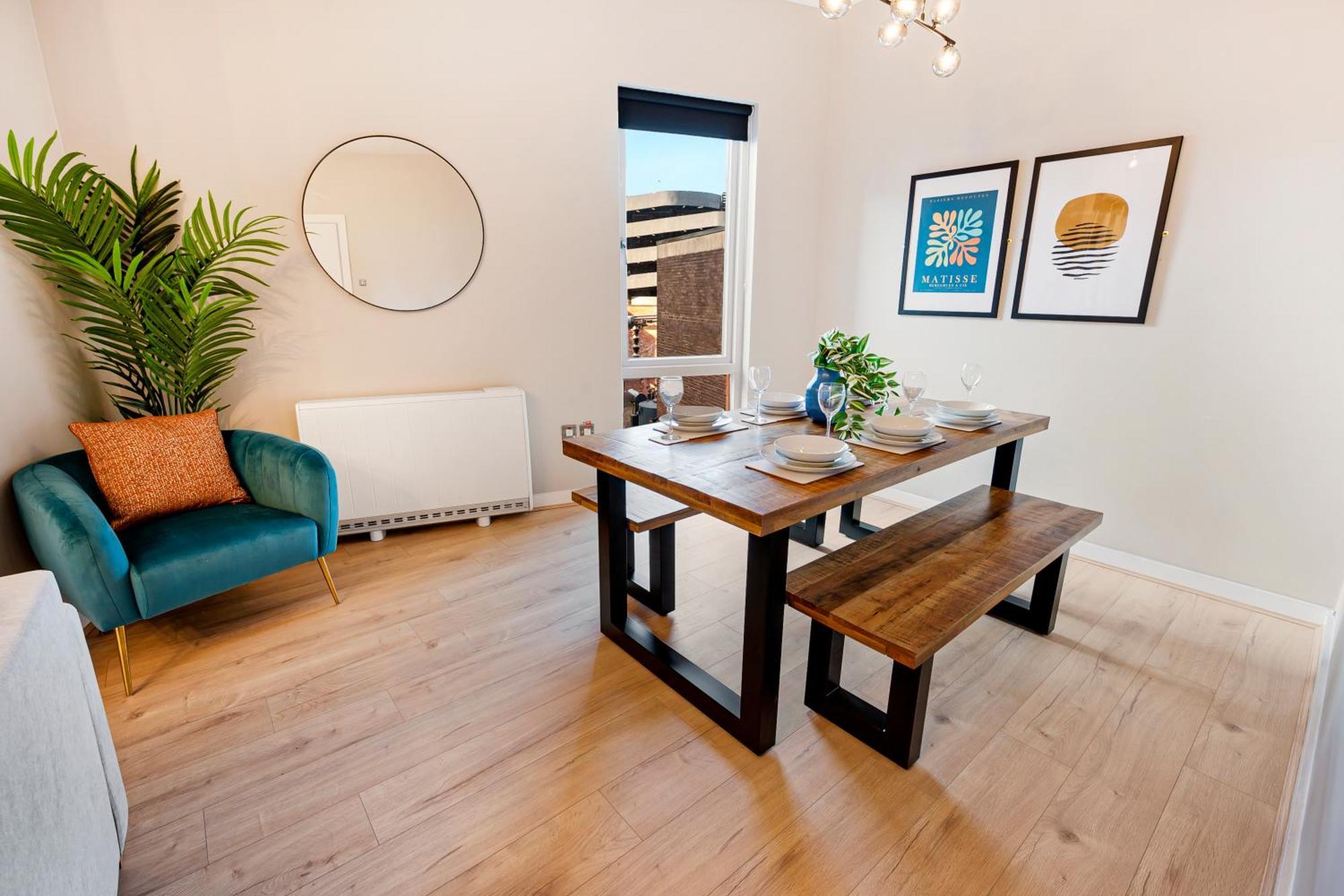 Host & - Ropewalks Quarters